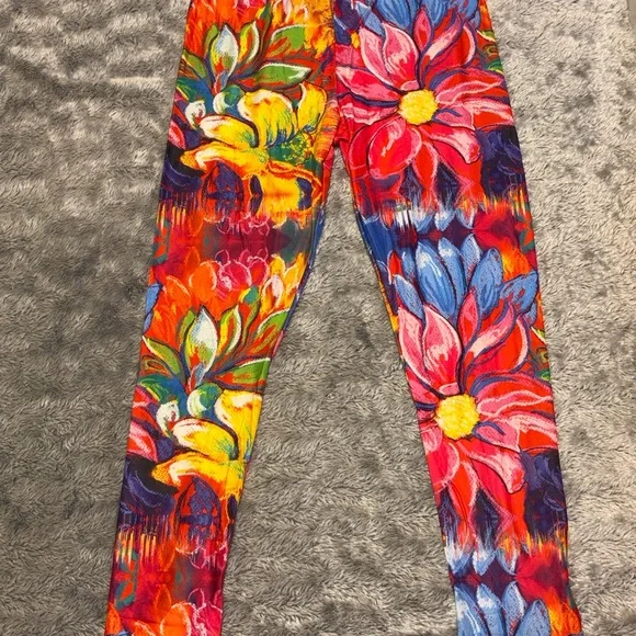 Colorful Floral Women's Leggings, Lily by Firmiana - Picture 4 of 10